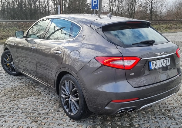 Maserati Levante cena 292999 przebieg: 53000, rok produkcji 2019 z Tarnobrzeg małe 631